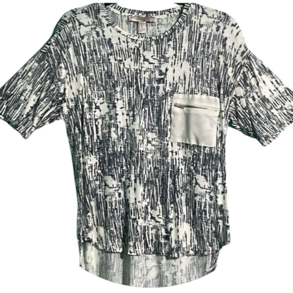 Forever 21 top size XS short sleeve zipper pocket hi/lo smile hem black/cream